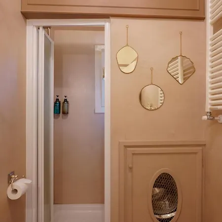 Guasto Apartment